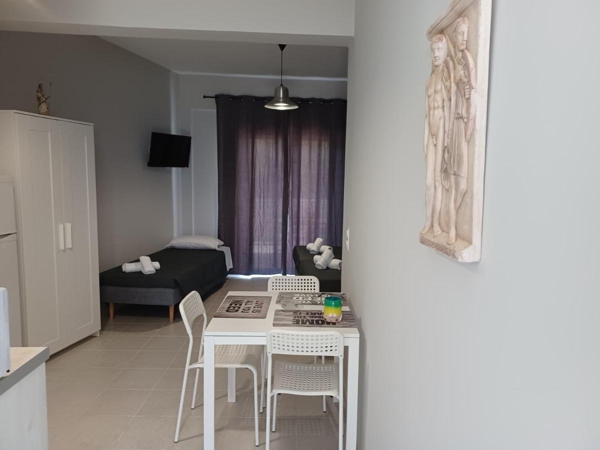 George Studios 2 Іпсос Екстер'єр фото