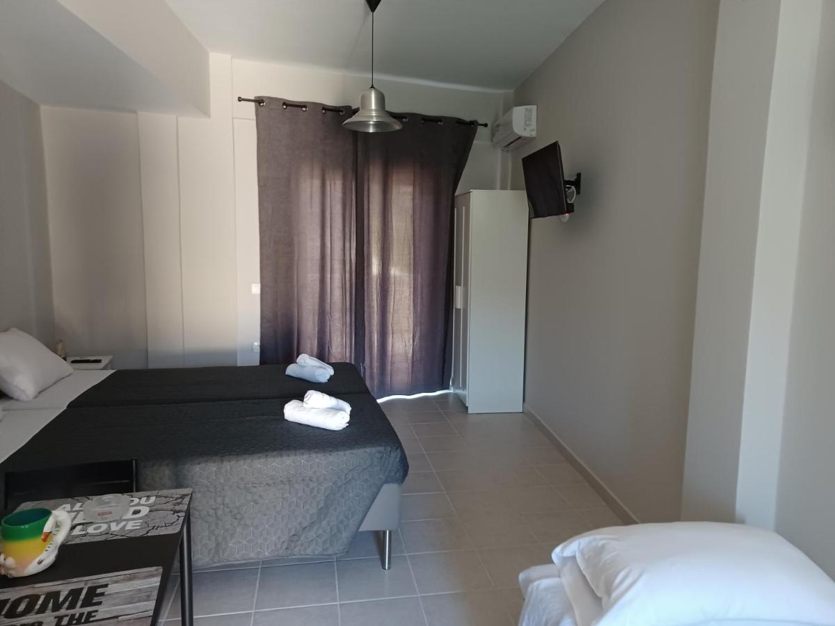 George Studios 2 Іпсос Екстер'єр фото