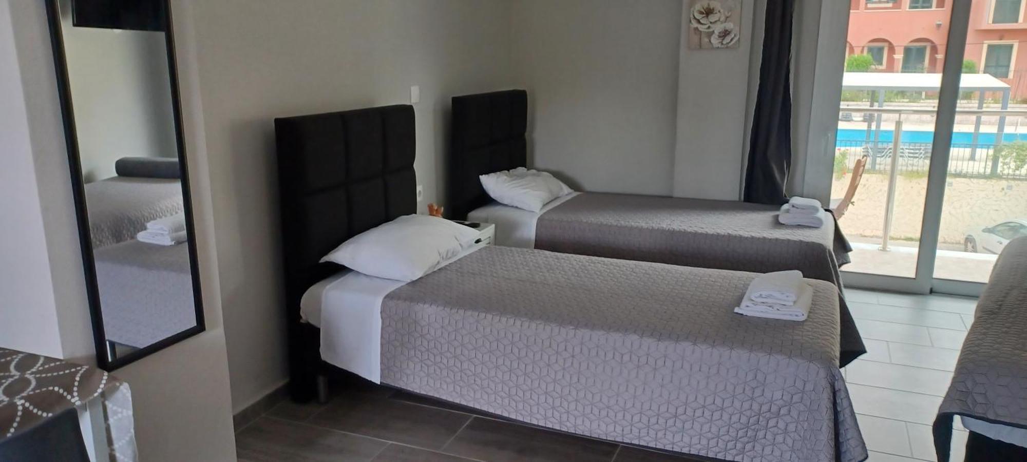 George Studios 2 Іпсос Екстер'єр фото