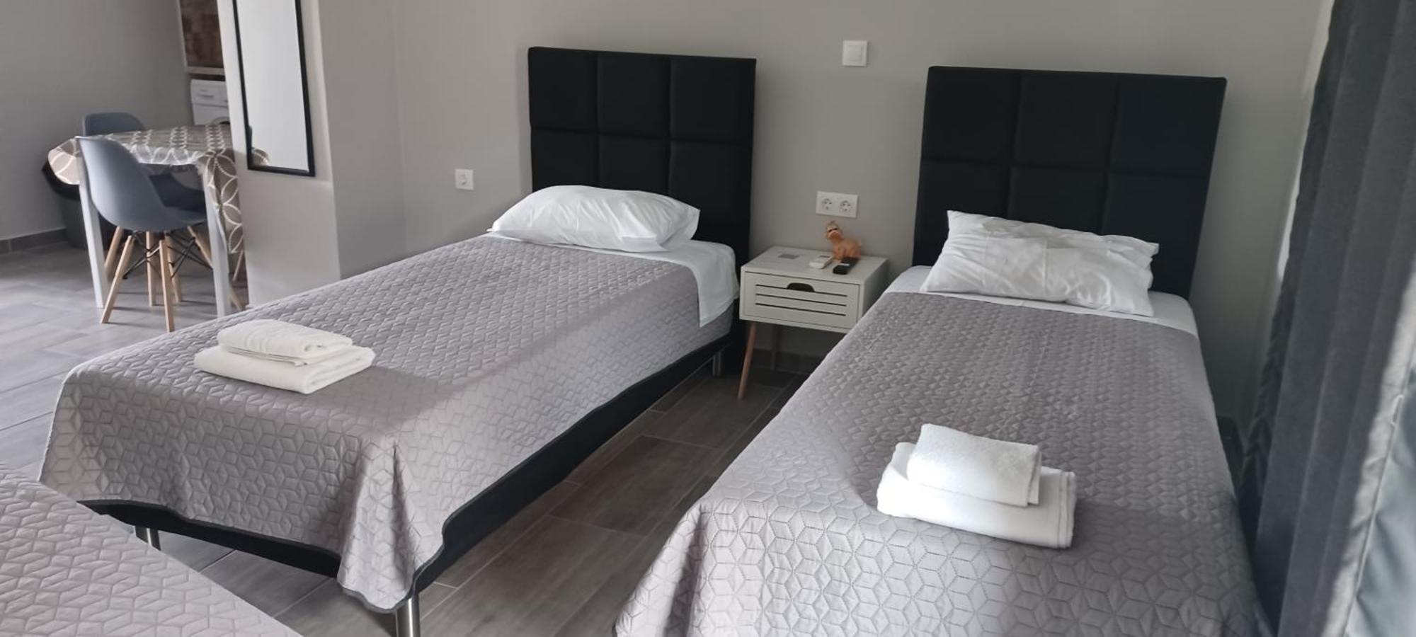 George Studios 2 Іпсос Екстер'єр фото